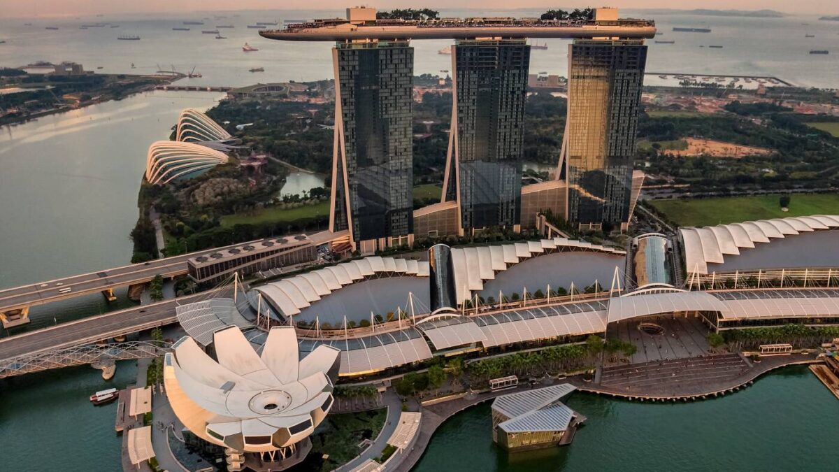 marina bay sand at dawn