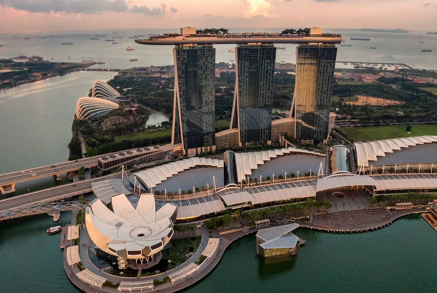 marina bay sand at dawn